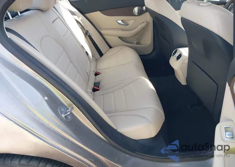 2020 Mercedes-Benz C 300 4Matic z USA, uszkodzony, nr VIN W1KWF8EB3LR570274